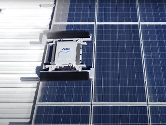 SunCleanBot 智慧太陽能清潔機器人